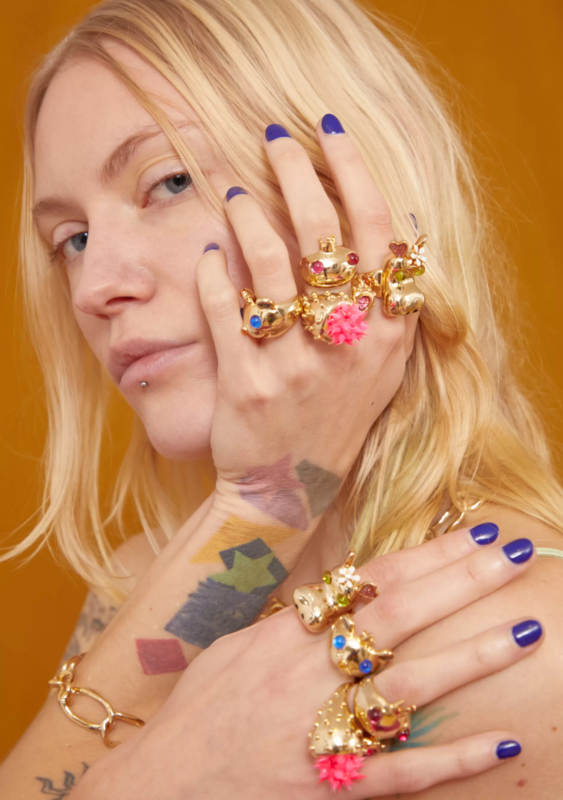 GOLD BLUE PRINCESS BEAR RING | Collina Strada Hot