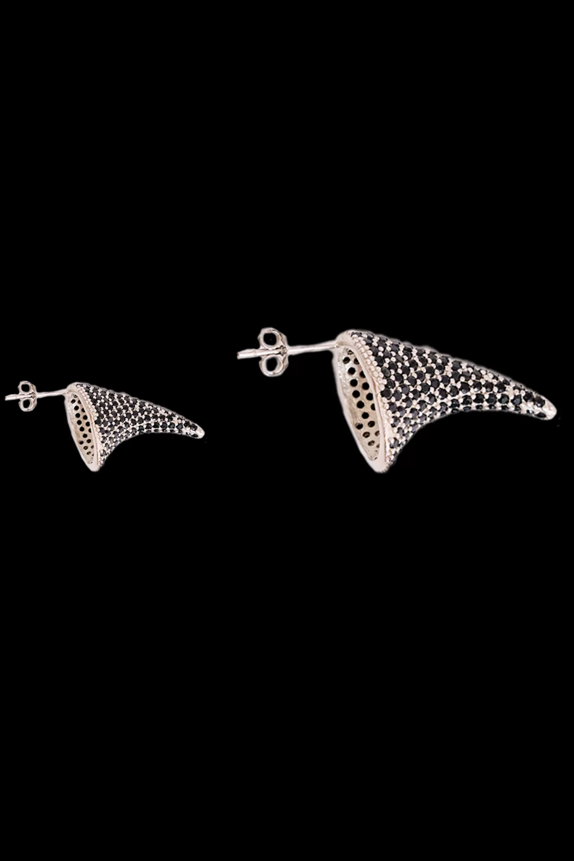 JET MIXED THORN EARRING | Collina Strada Shop